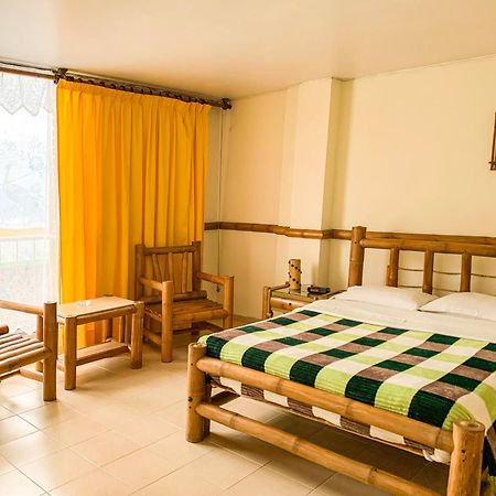 מניזאלס Hotel Casa Yaripa מראה חיצוני תמונה