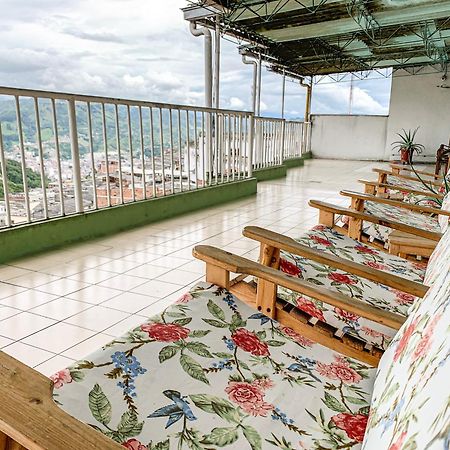 מניזאלס Hotel Casa Yaripa מראה חיצוני תמונה