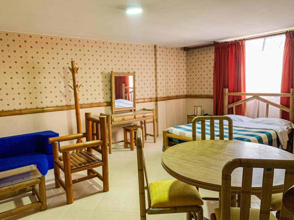 מניזאלס Hotel Casa Yaripa מראה חיצוני תמונה