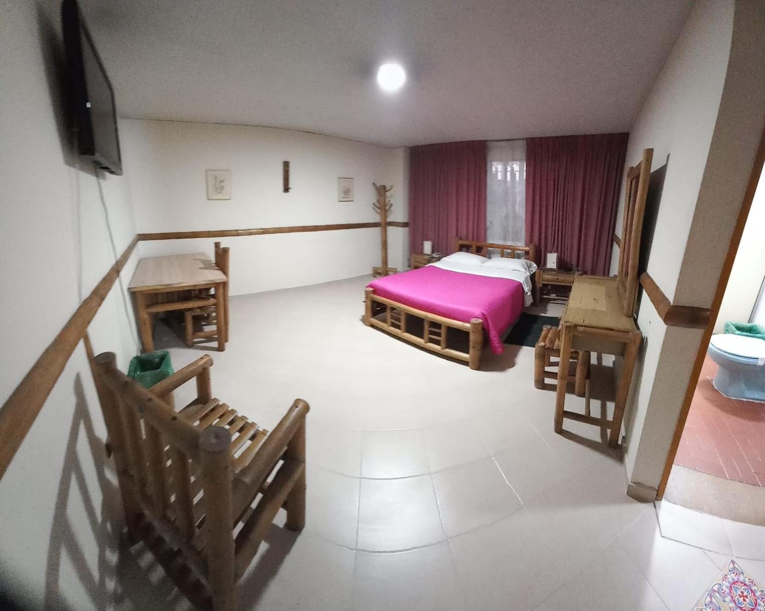 מניזאלס Hotel Casa Yaripa מראה חיצוני תמונה
